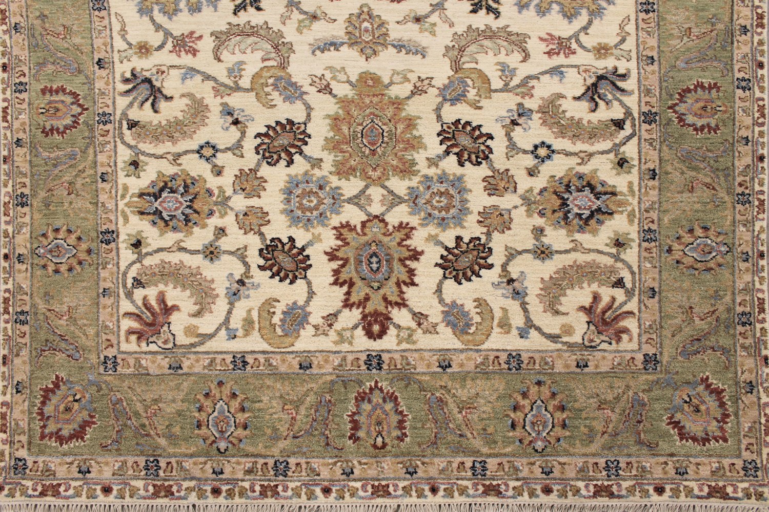 5x7/8 Traditional Hand Knotted Wool Area Rug - MR028694