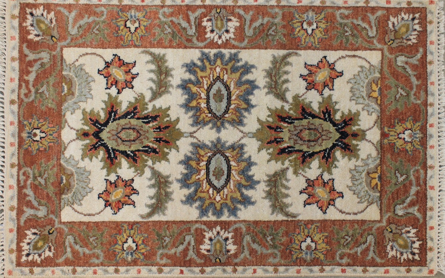 2X3 Traditional Hand Knotted Wool Area Rug - MR028744