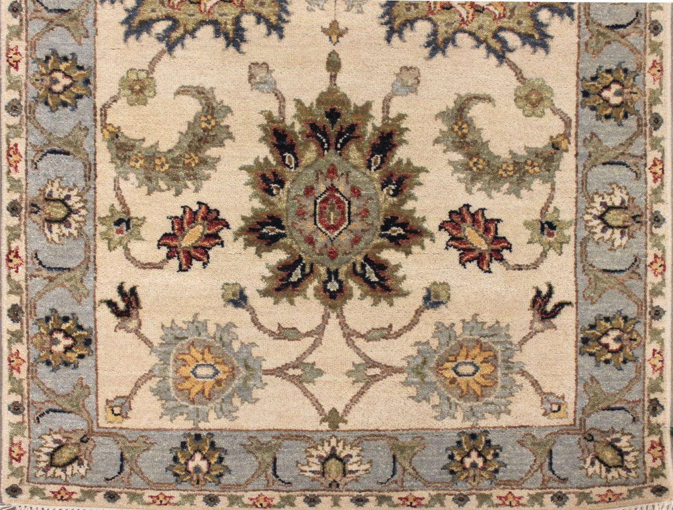 3x5 Traditional Hand Knotted Wool Area Rug - MR029327