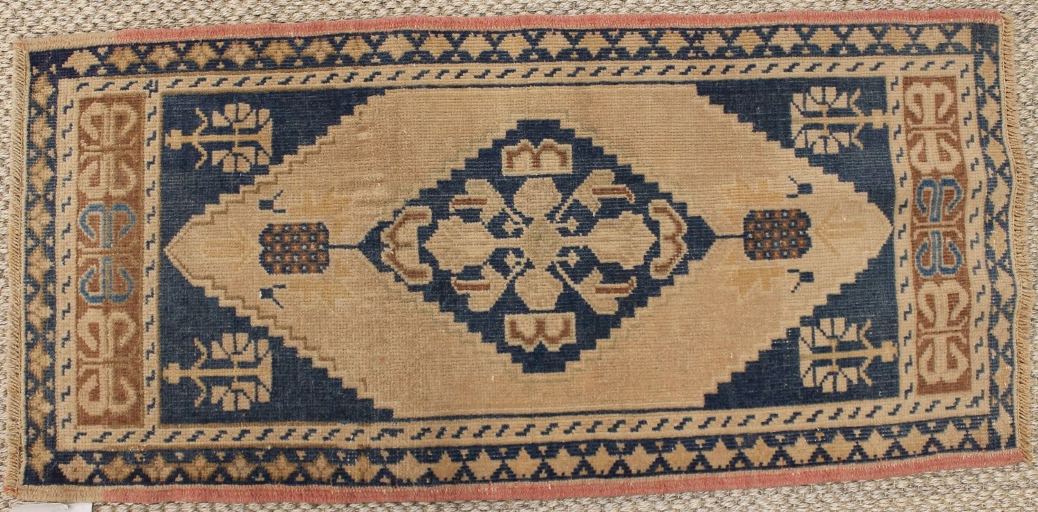 2X3 Anatolia Hand Knotted Wool Area Rug - MR030349