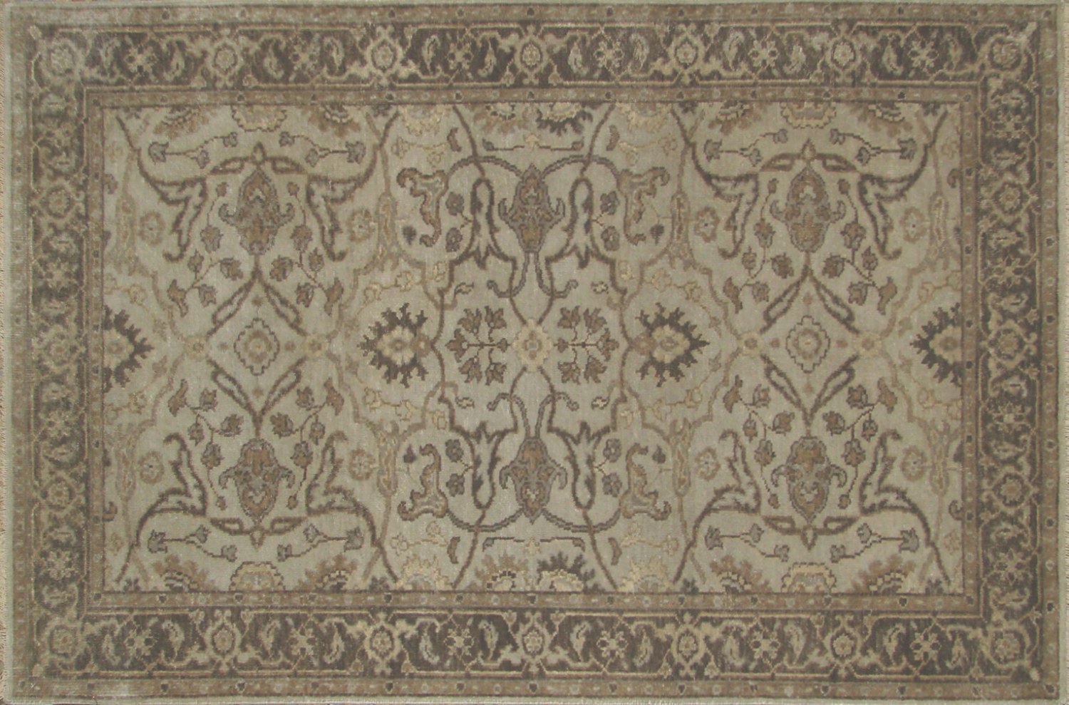 4x6 Traditional Hand Knotted Wool Area Rug - MR19817