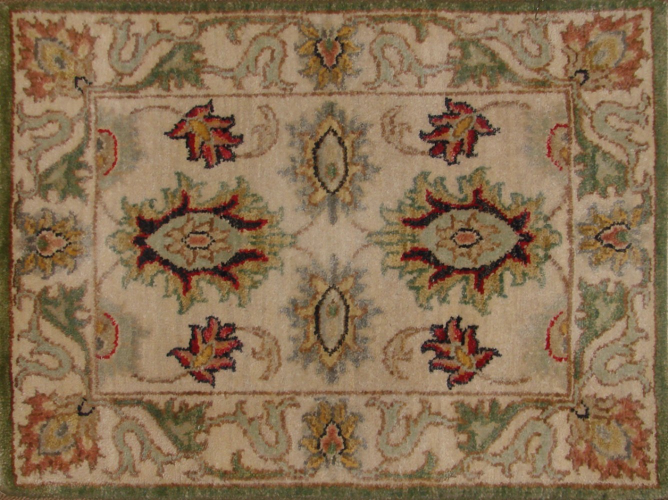 1.6X2 & SMALLER Traditional Hand Knotted Wool Area Rug - MR20552